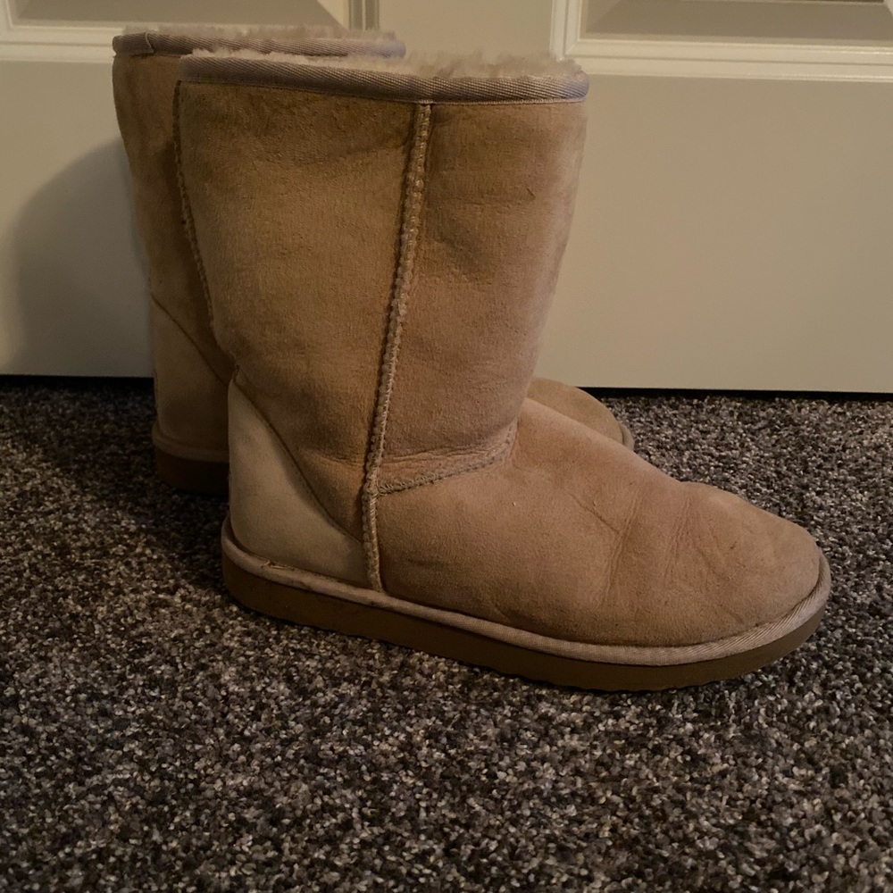 UGG Boots- Excellent Condition! - Picture 4 of 6